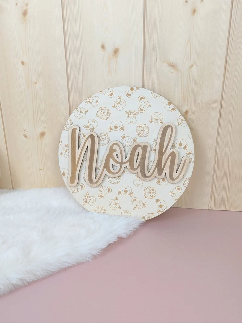 Décoration murale personnalisée avec prénom en bois (motifs variés)