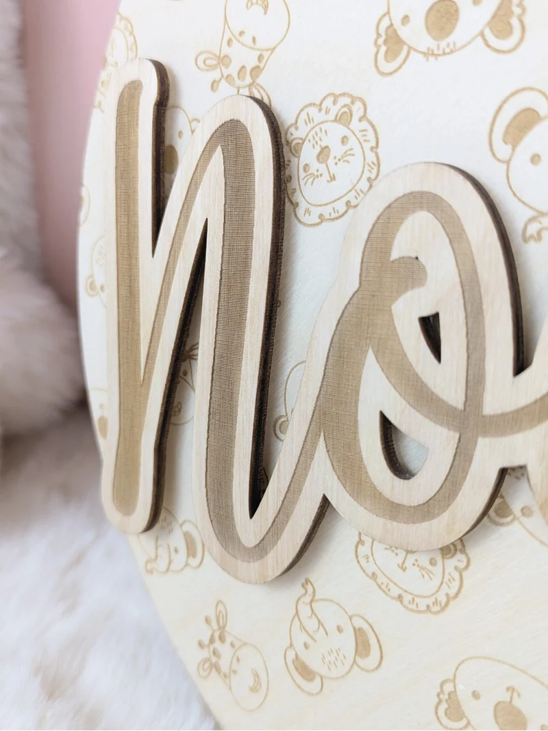 Décoration murale personnalisée avec prénom en bois (motifs variés)