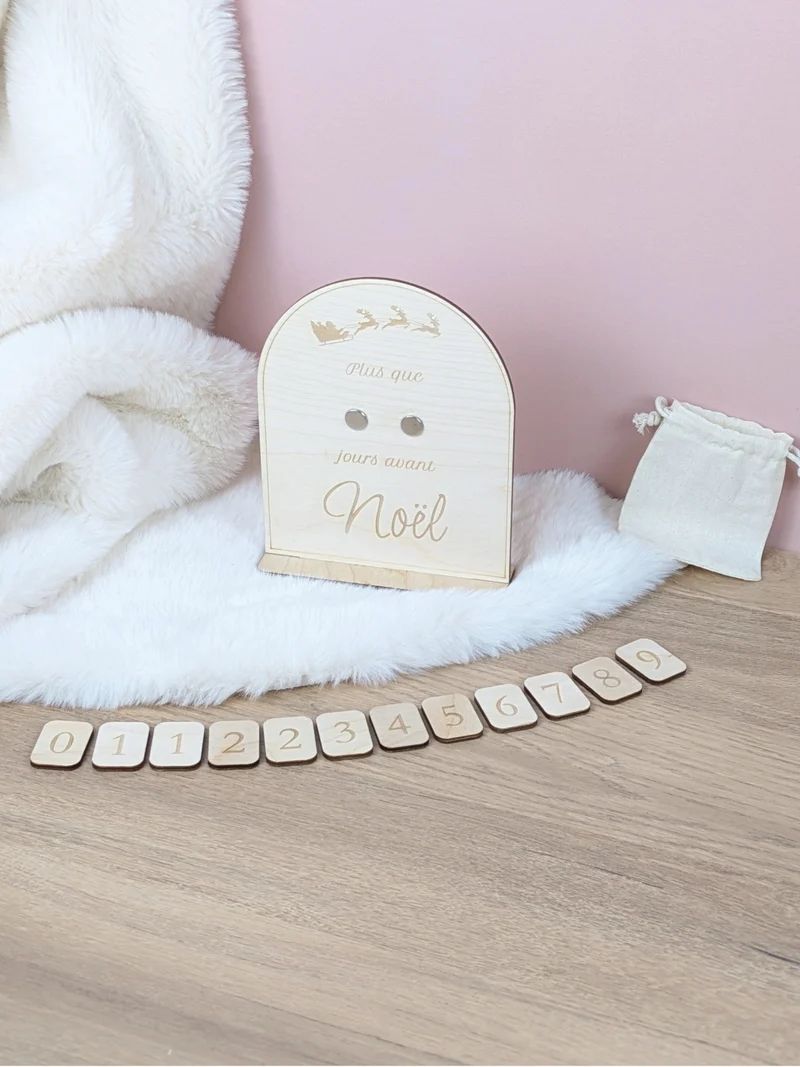 Décompte de Noël en bois - Calendrier aimanté personnalisé