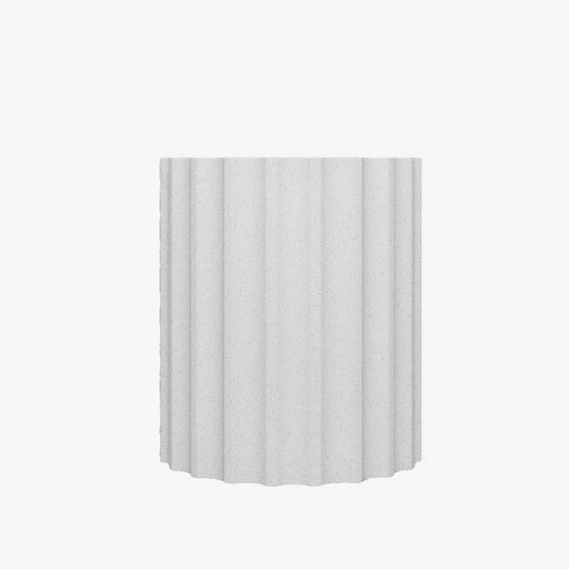 Eglantine Table d appoint blanche mouchet e en magn sie