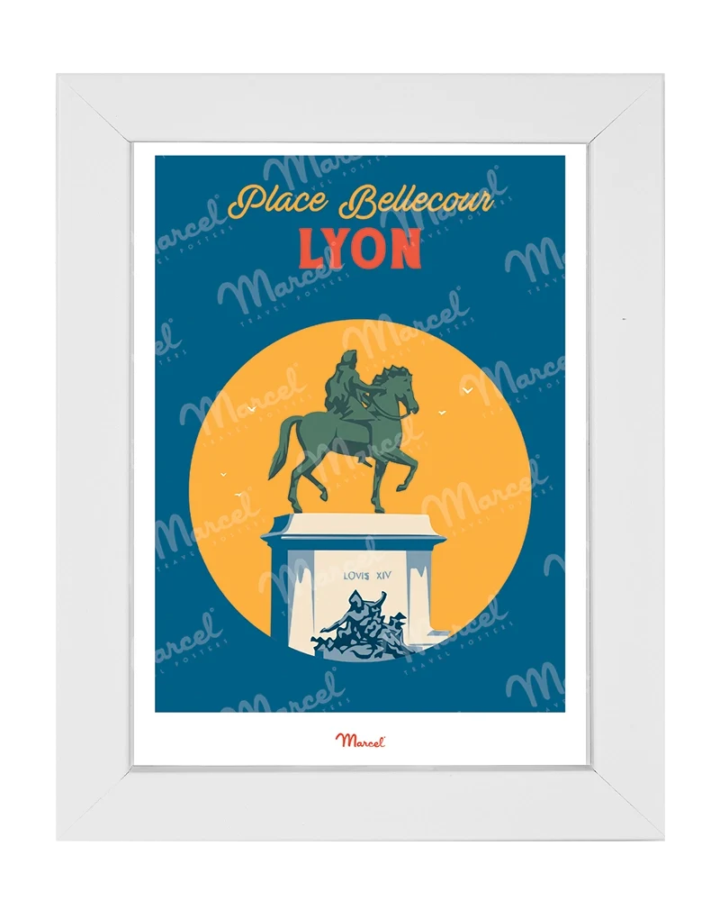 Carte Postale Travel Color LYON "Place Bellecour"