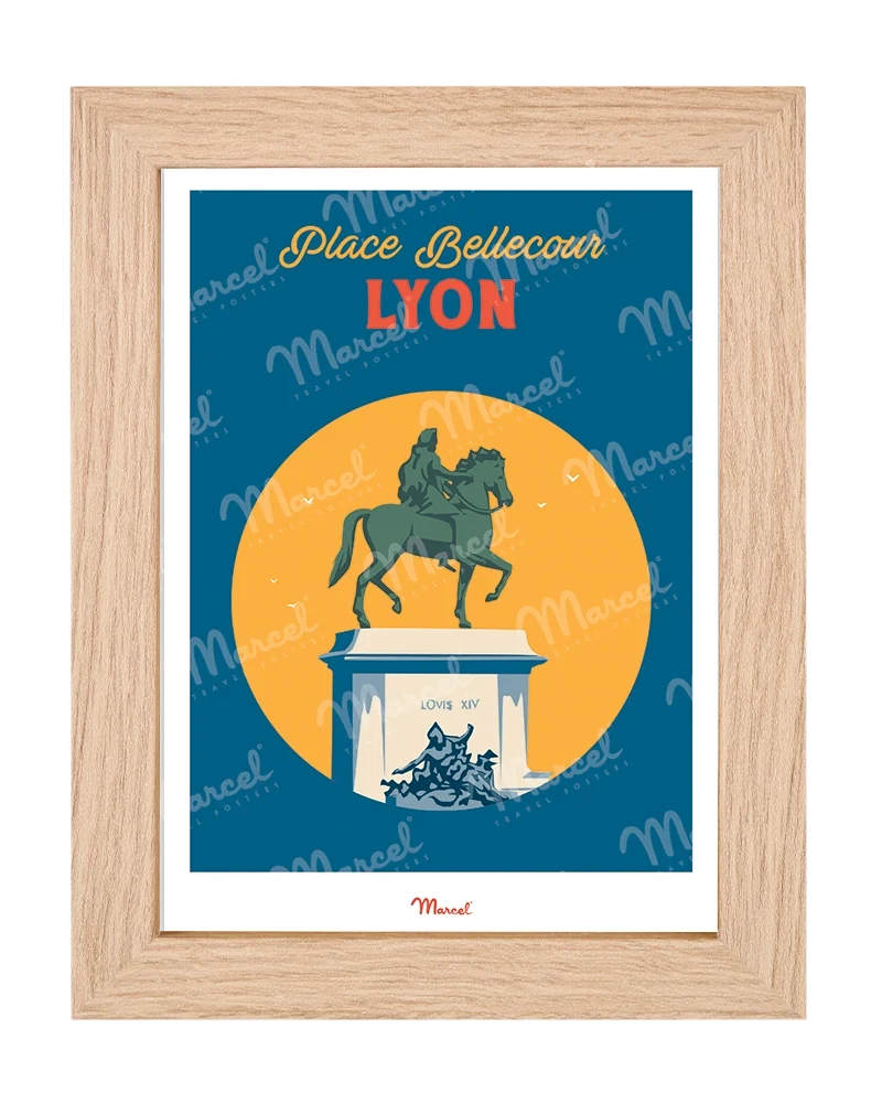 Carte Postale Travel Color LYON "Place Bellecour"