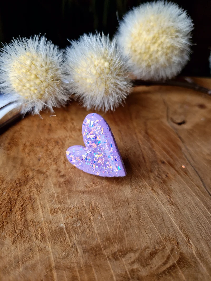 Pin's lilas pailleté 💜