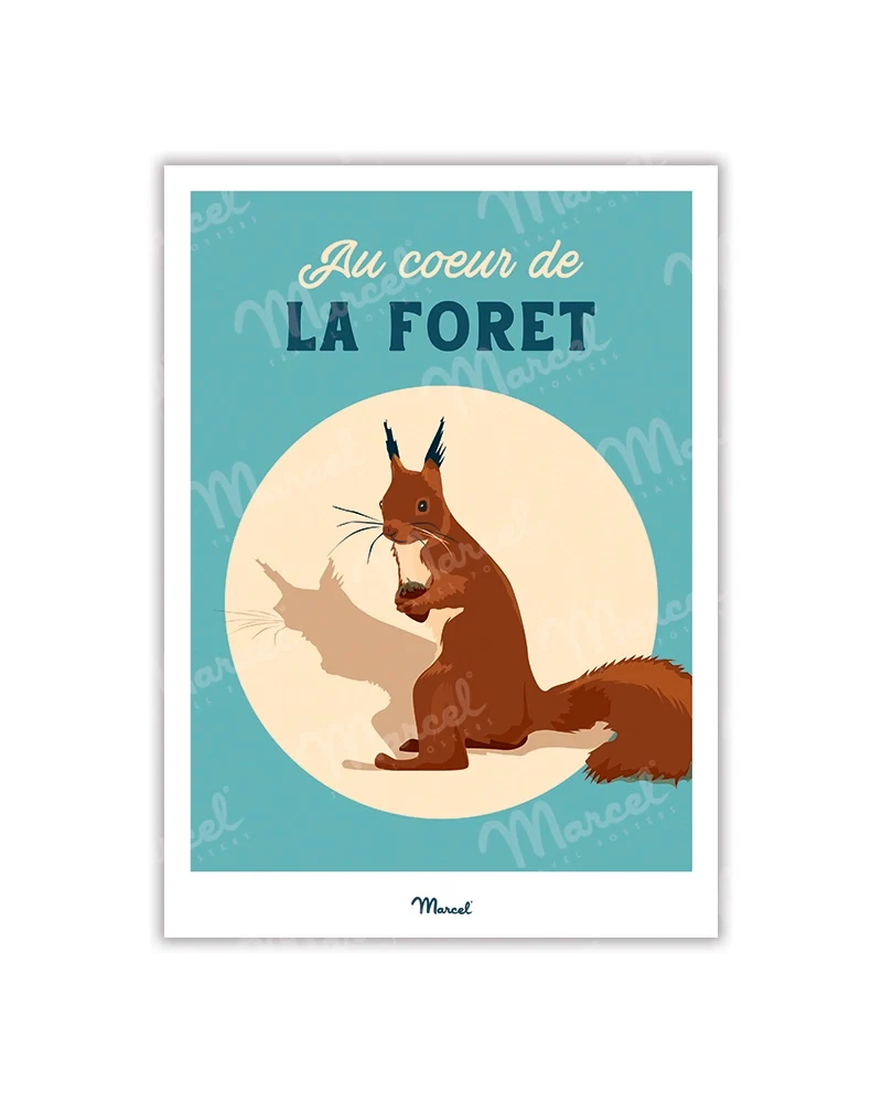 Carte postale Travel Color "Écureuil au coeur de la forêt"