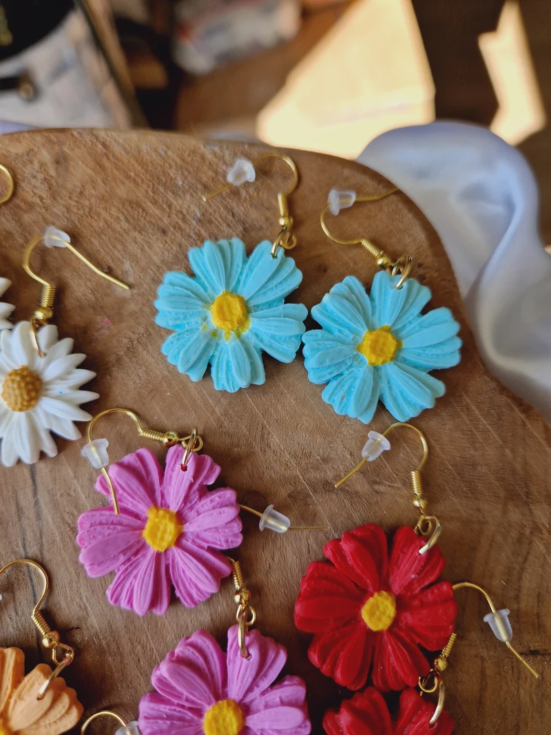 Boucles fleurs vert menthe