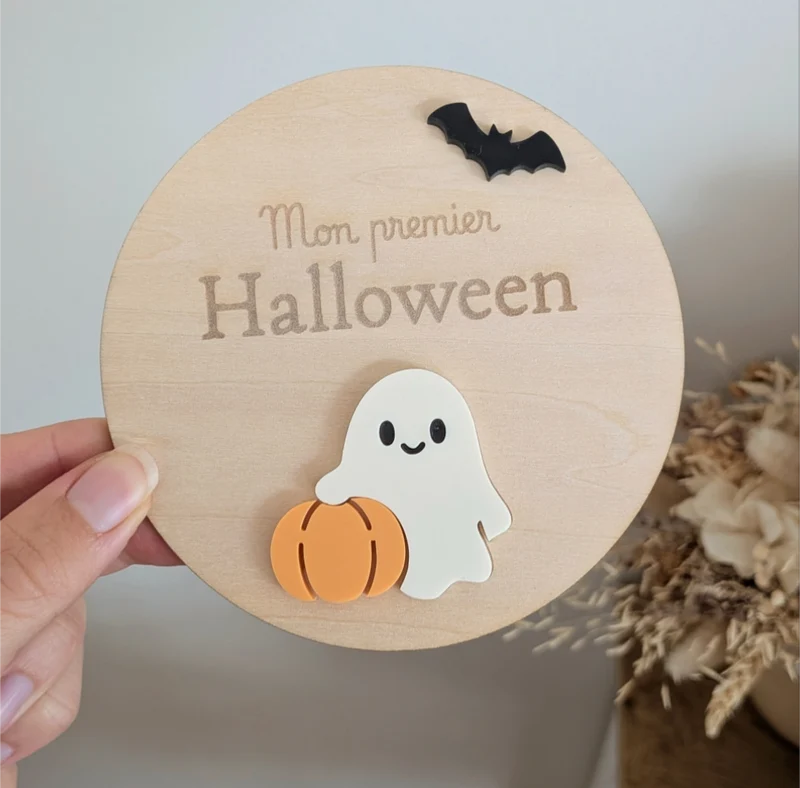 Médaillon Mon premier Halloween - envoi avant congés de l'atelier - livrable avant Halloween