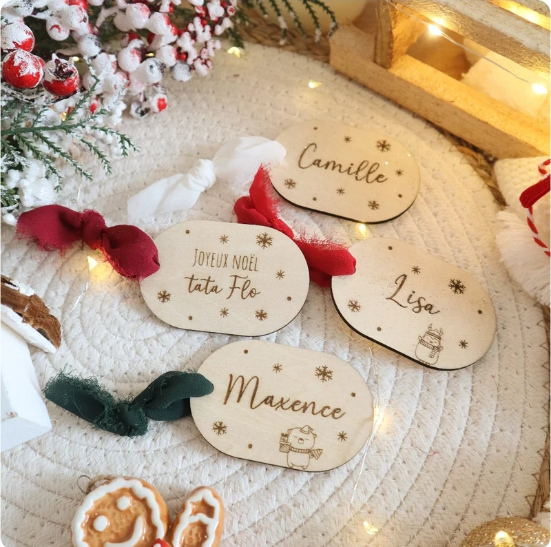 Bientôt de retour - Marques places / Étiquettes cadeaux - Édition de Noël