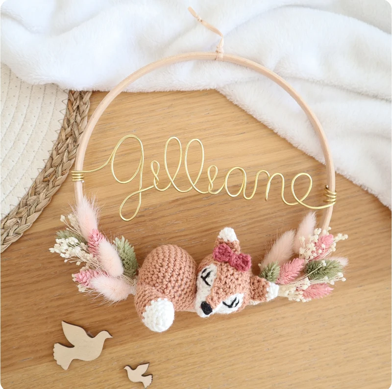Décoration prénom, animal crochet & fleurs séchées - Envoi sous 6/8 semaines