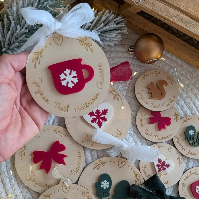 Bientôt de retour - Boule de Noël (à l'unité) - A personnaliser