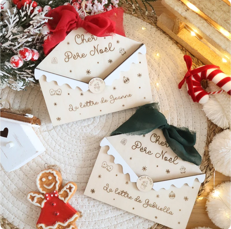 Bientôt de retour - Enveloppe pour / de la part du Père Noël - Couleurs au choix