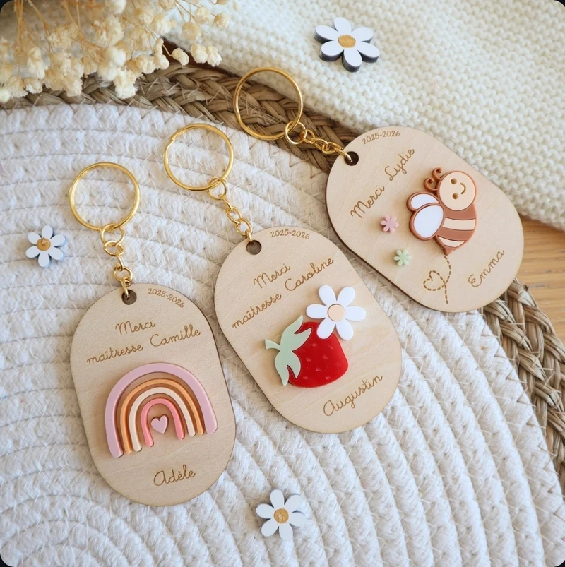 Porte-clés coloré - Cadeau maîtresse, nounou, Atsem...