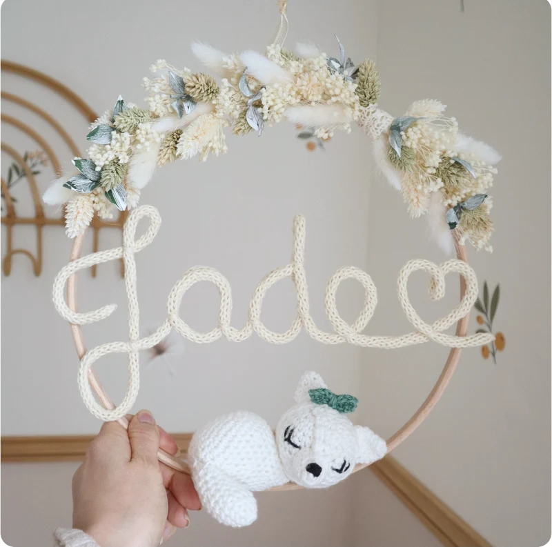 Décoration prénom, animal crochet & fleurs séchées - Grand modèle - Envoi sous 6/8 semaines