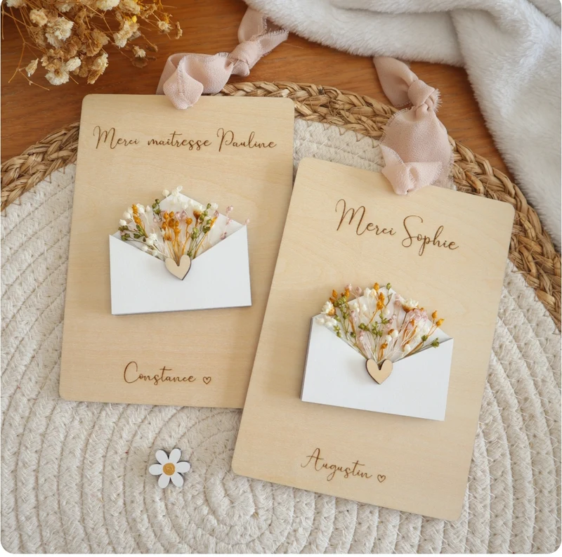 Carte enveloppe fleurie - Version maîtresse / ATSEM