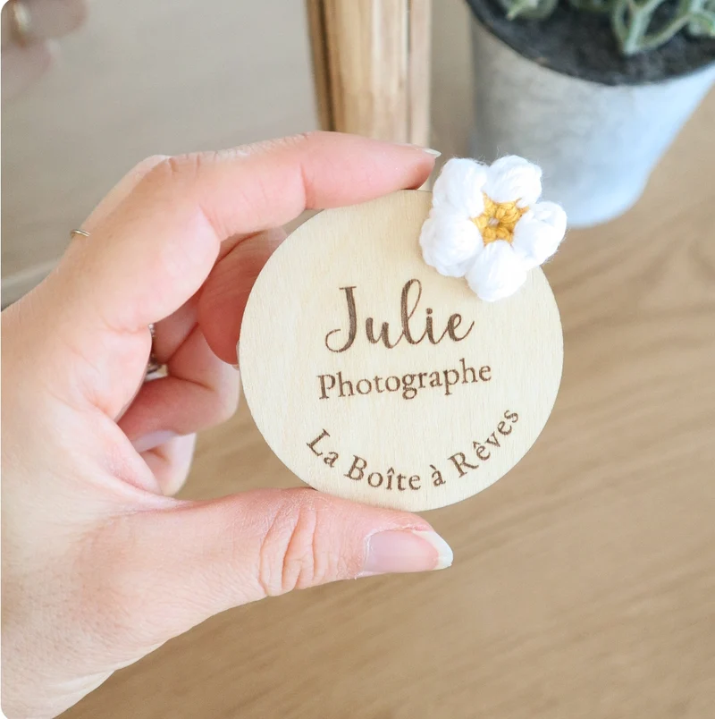 Badge à personnaliser - 6,90€ / 8,50€ à l'unité selon le décor, possibilité de lot