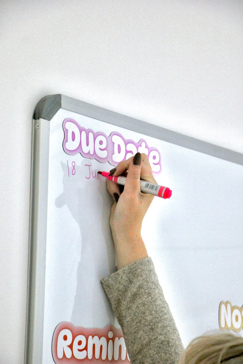 Glow Reminder Magnet Set