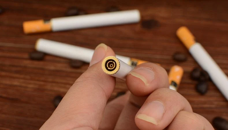 Mini-Briquet en Forme de Cigarette