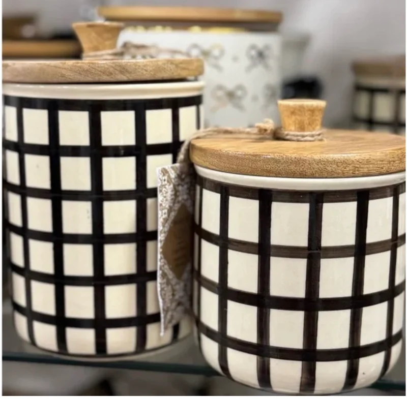 B&W Jar-Large