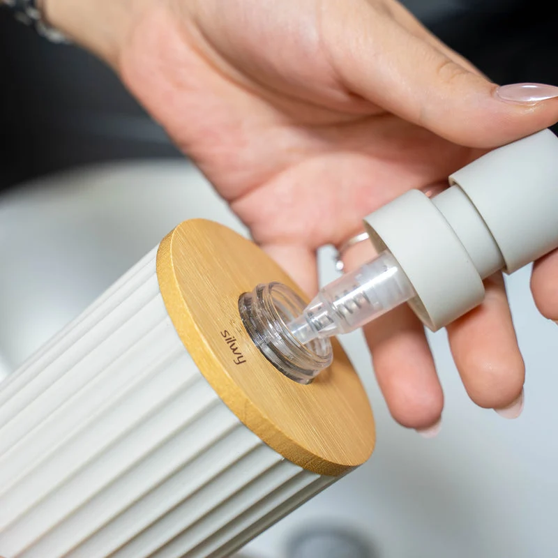 Magnetische zeepdispenser en/of tandenborstelhouder - Silwy