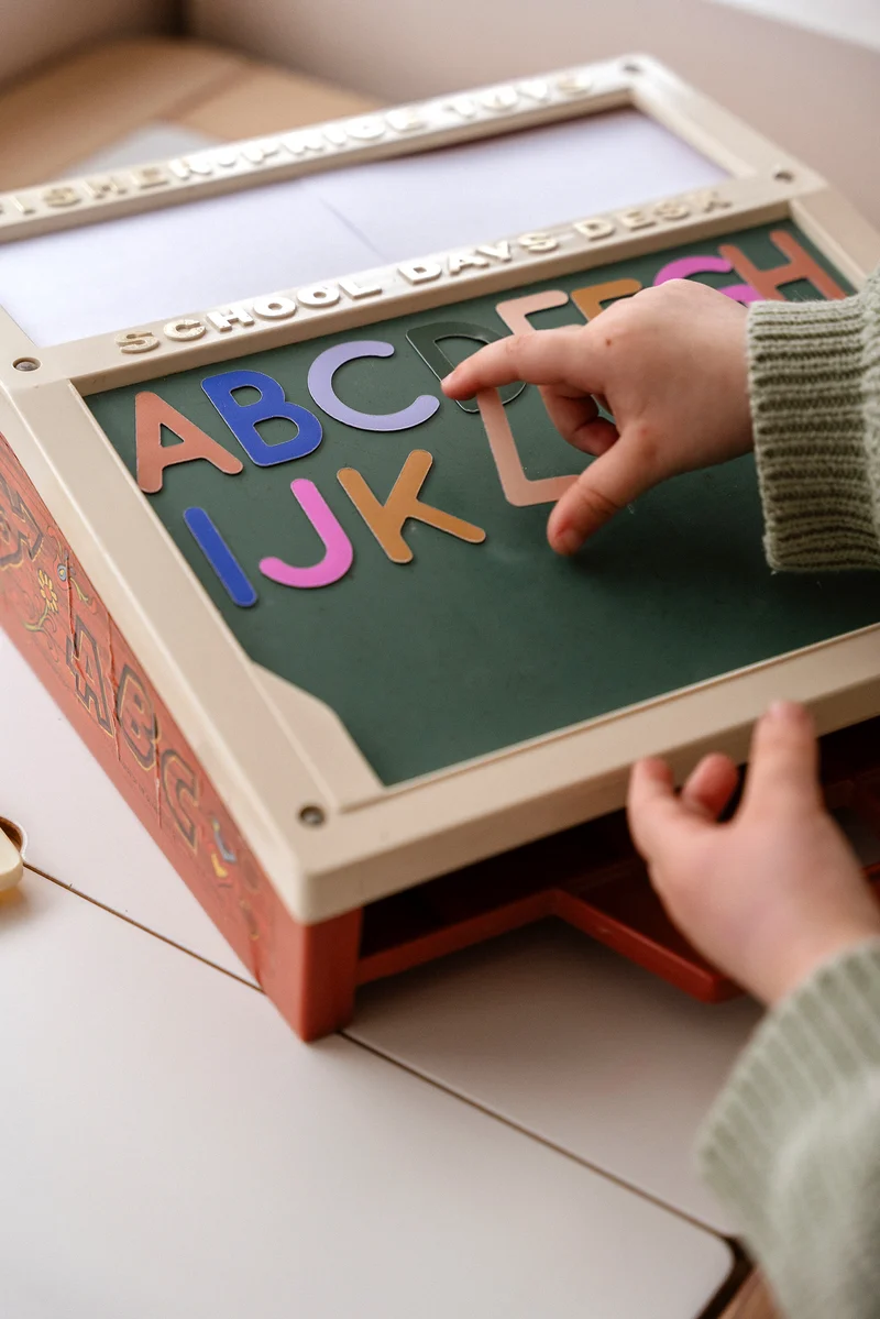 Jeu magnétique - Petites Lettres Capitales