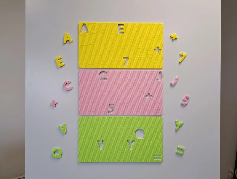 Alphabet + chiffres magnétiques en mousse