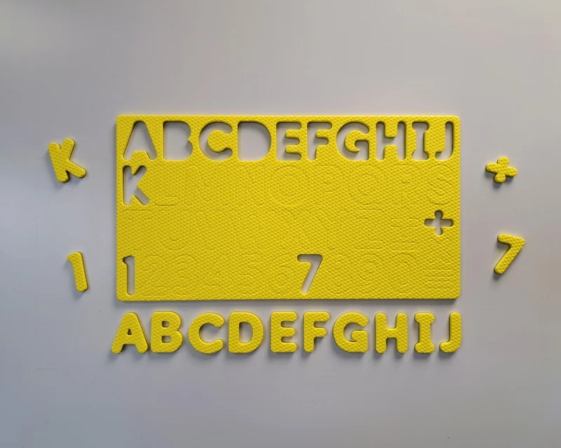 Alphabet + chiffres magnétiques en mousse