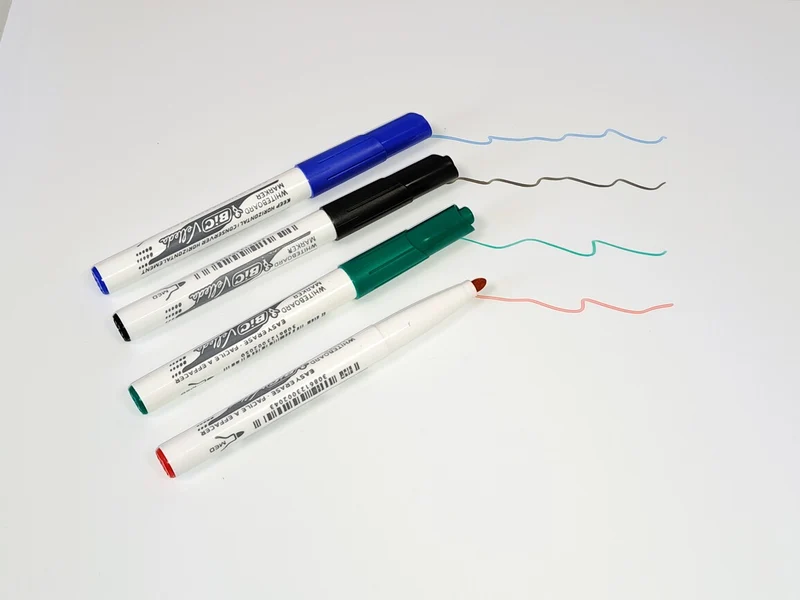 Pochette de 4 feutres effaçables BIC Velleda 1741