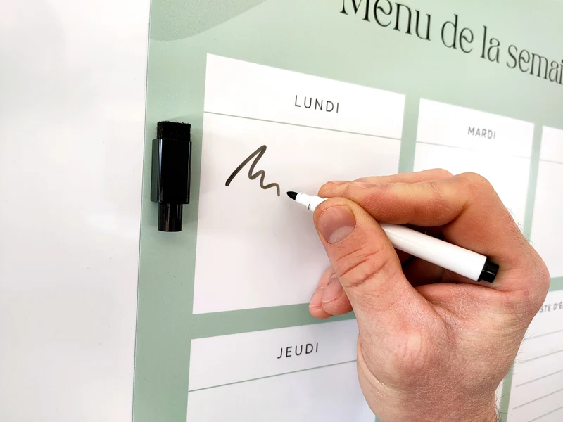 Mini feutre noir effaçable avec bouchon effaceur magnétique
