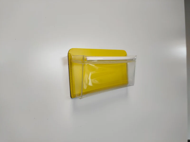Pochette magnétique à soufflet