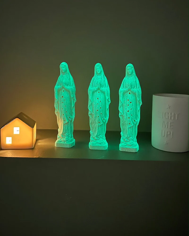 Petite statuette de la Vierge