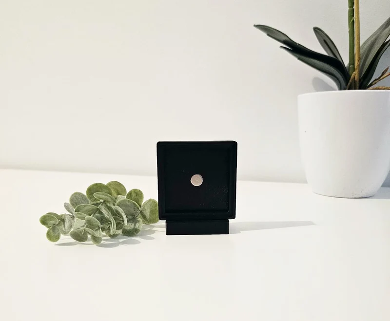 Cadre magnétique noir et 1 aimant 2x2
