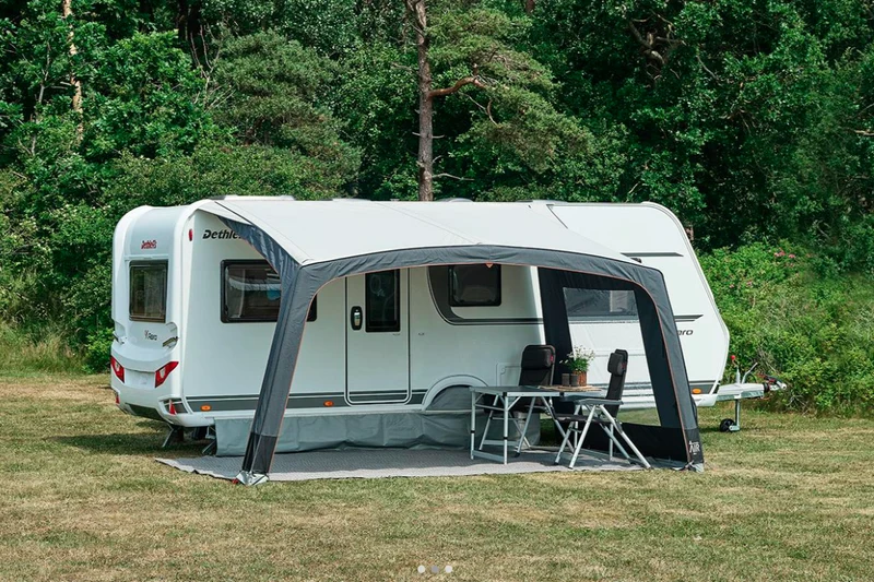 Isabella Air Arc zonneluifel zijwand met groot raam