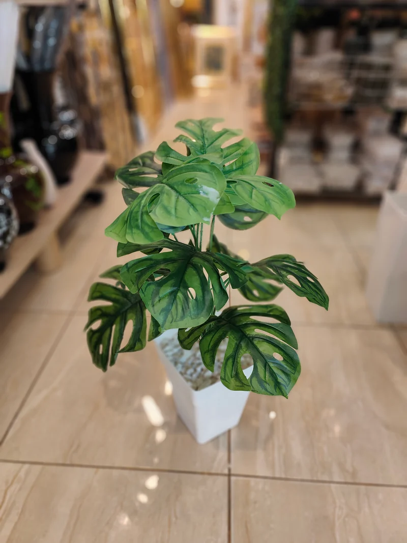 نبتة Monstera اصطناعية – 70 سم – ديكور استوائي فاخر