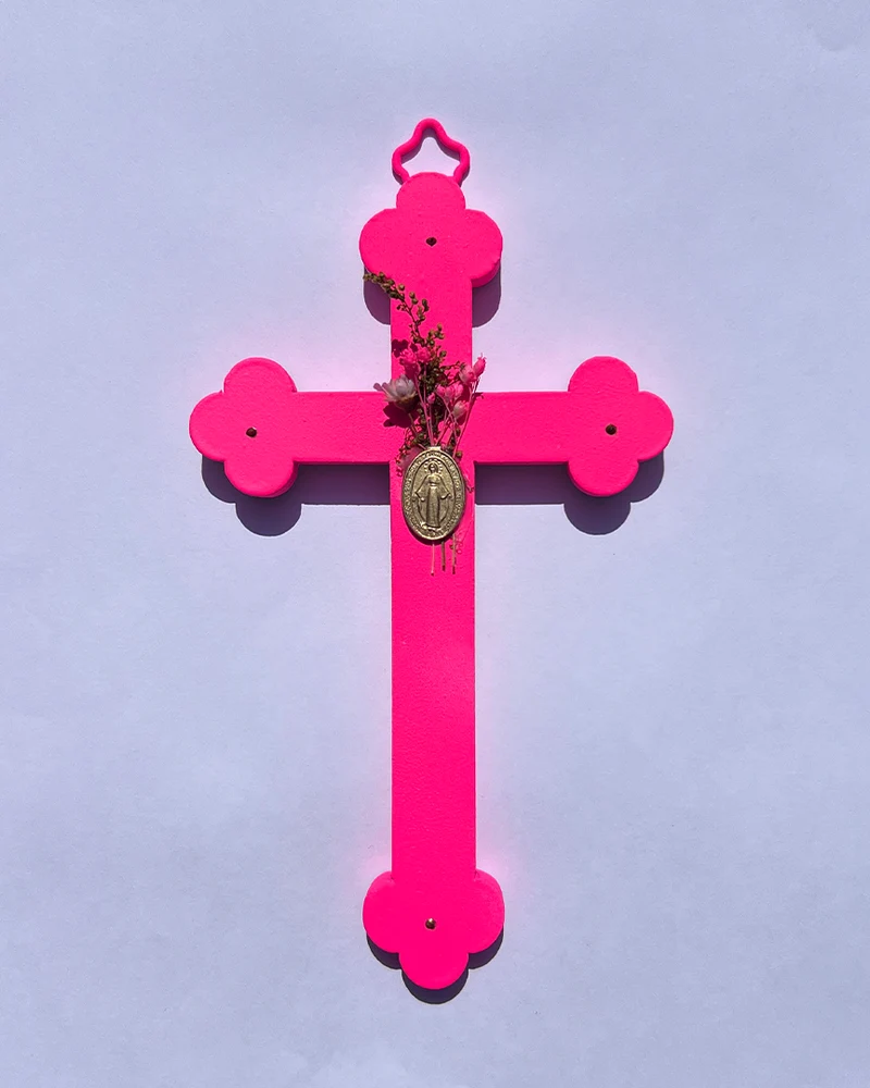 Crucifix fleuri