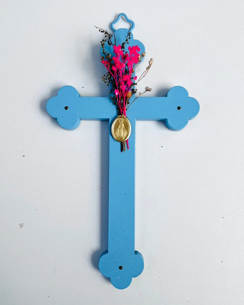 Crucifix fleuri