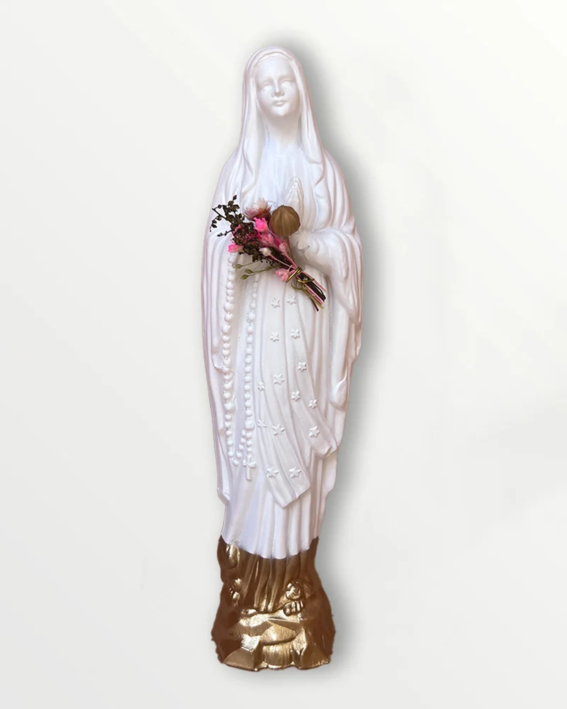 Statuette de la Vierge fleurie