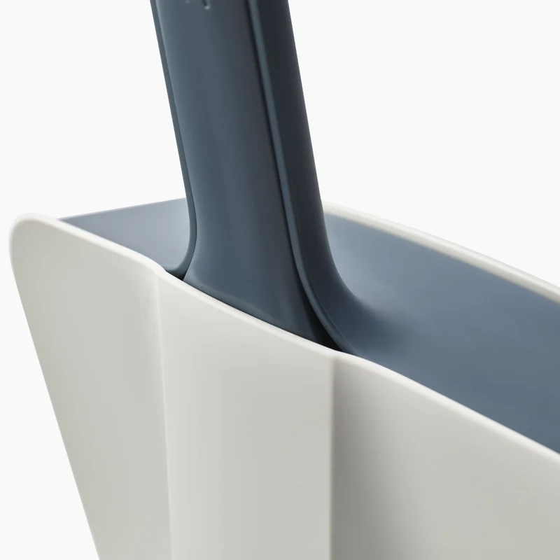 Handveger en blik met ophangbevestsiging CleanStore -Joseph Joseph