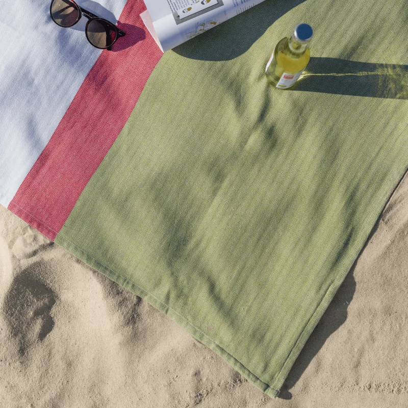 Strandlaken XXL met vulbare zakjes van Remember