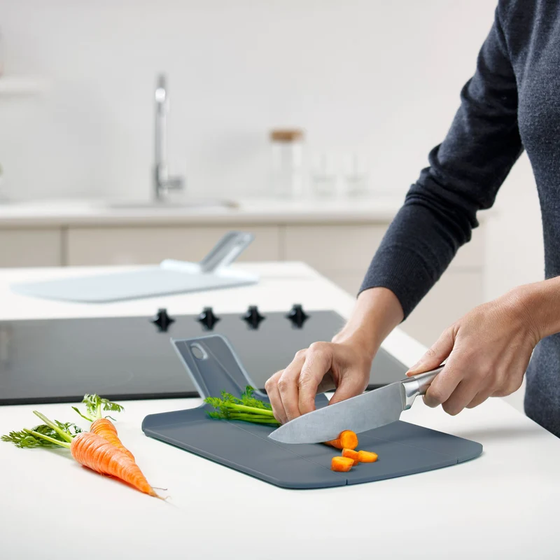 Snijplank Chop2Pot opvouwbaar klein - Set van 2 stuks grijs van Joseph Joseph