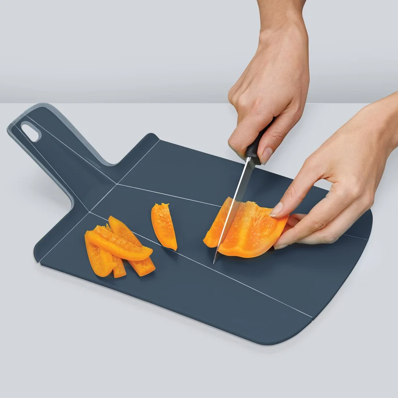 Snijplank Chop2Pot opvouwbaar klein - Set van 2 stuks grijs van Joseph Joseph