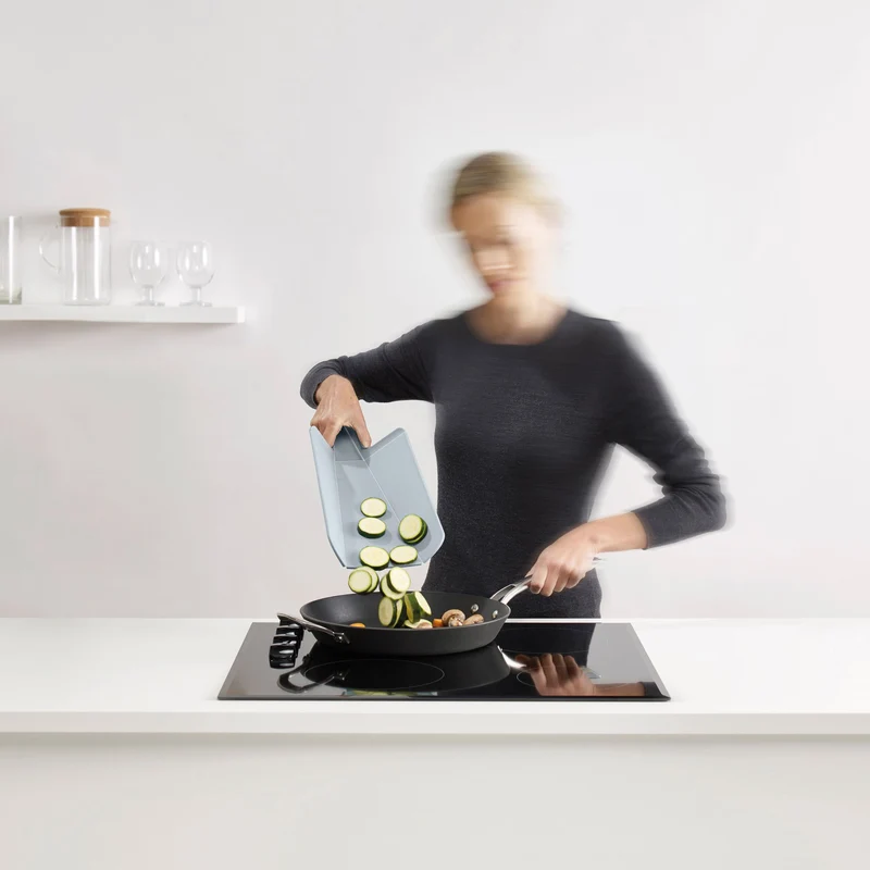 Snijplank Chop2Pot opvouwbaar klein - Set van 2 stuks grijs van Joseph Joseph