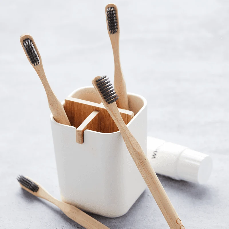 Set van 4 bamboe tandenborstels met houtskoolhaar 19 cm