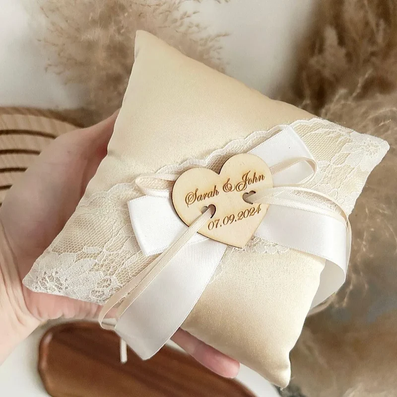 Coussin Cœur de Satin